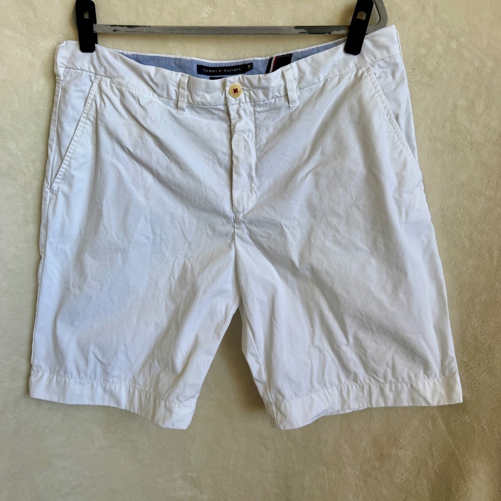 Tommy Hilfiger Mens White Classic Fit Flat Front Cotton Chino Shorts Size 38